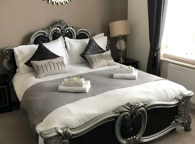 Superior Deluxe King Room